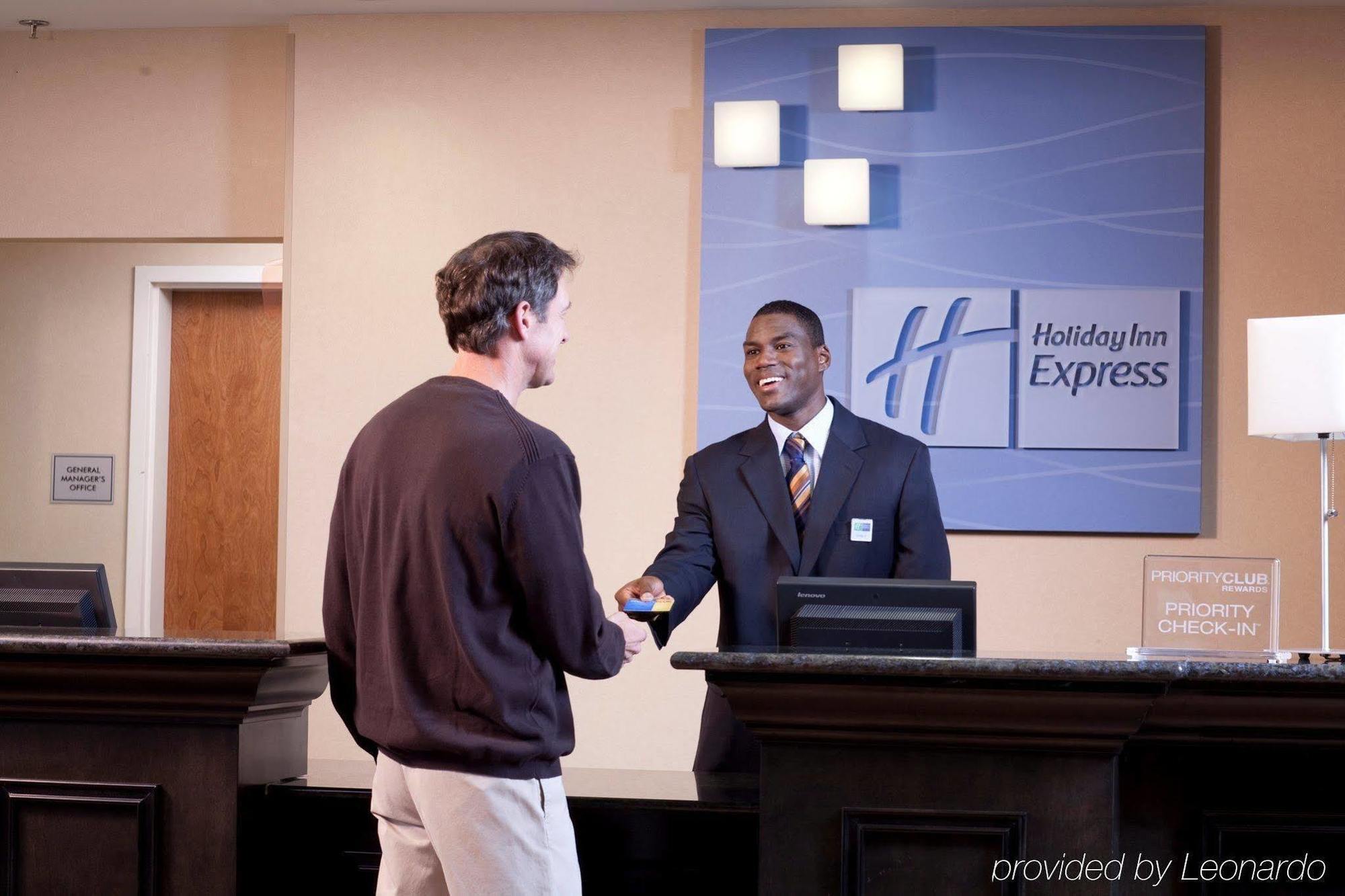 Holiday Inn Express Greensburg, An Ihg Hotel Exterior photo